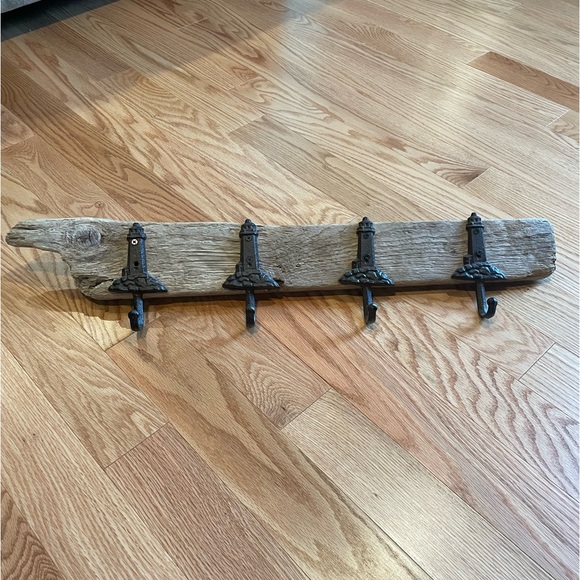Driftwood board with 4 lighthouse hooks